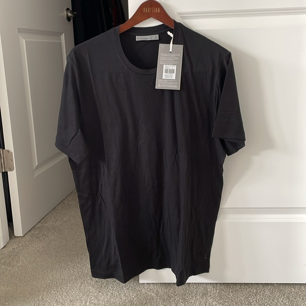 Brand New Icebreaker Merino Wool Men’s Tshirt Size Large.